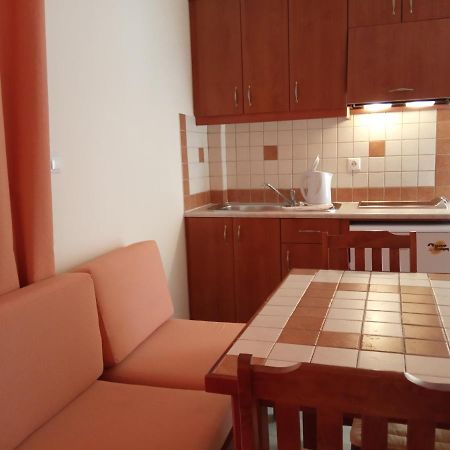 Malou Apartments Kato Daratso Exterior foto