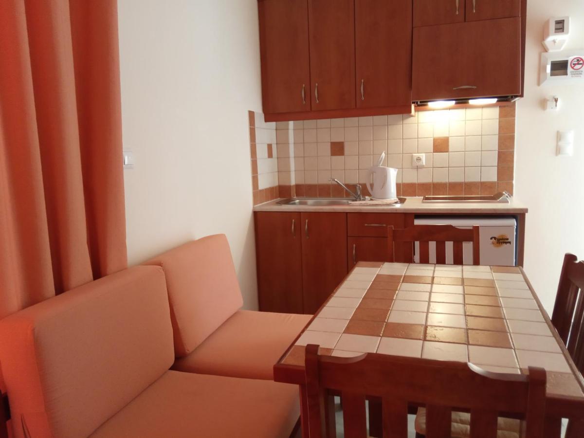 Malou Apartments Kato Daratso Exterior foto