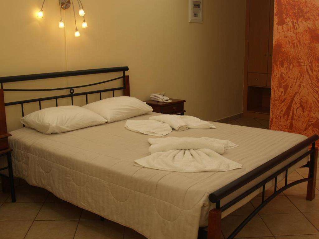 Malou Apartments Kato Daratso Habitación foto