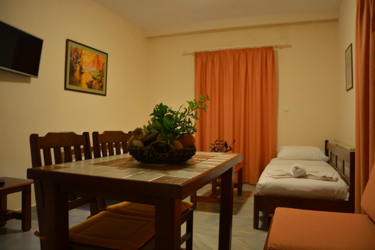Malou Apartments Kato Daratso Exterior foto
