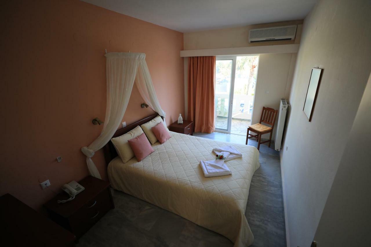 Malou Apartments Kato Daratso Exterior foto
